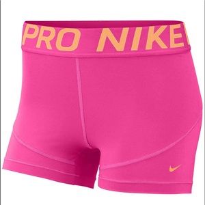 NWT women’s nike pro shorts